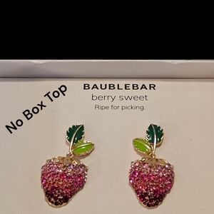 🍓BaubleBar Ombré Pink Berry / Strawberry Dangle Earrings w/ Green Leaves - NWT
